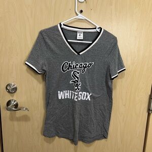 VS pink Chicago white Sox bling tshirt